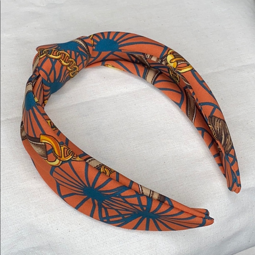 NWT Center knot headband - Orange/teal chain print
